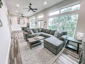 TV - Gruene Townhomes A&B on the River (New Braunfels)
