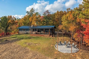 Property grounds - Luxury Retreat with Jaw-Dropping Mountain Views- Sleeps 8 (Sevierville)
