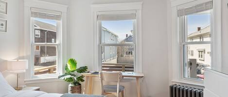 Bügeleisen/Bügelbrett, Internetzugang, Bettwäsche