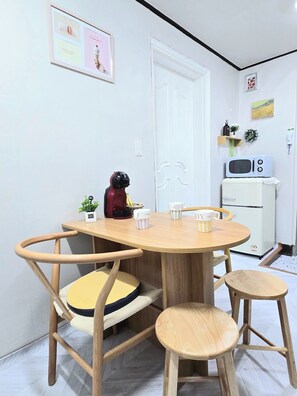 Blackout curtains, soundproofing, iron/ironing board, free WiFi