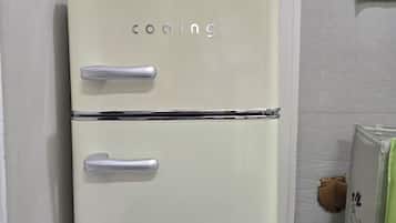 Standard Apartment, 2 Bedrooms (non-Korean nationals only) | In-room dining