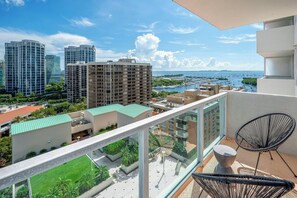 Property grounds - Spacious Connecting Studios | Sleeps 4 | 2 Parking Spots (Miami)