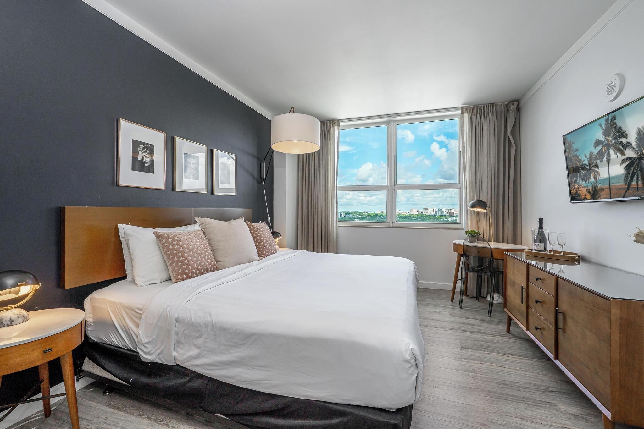 Bügeleisen/Bügelbrett, kostenloses WLAN