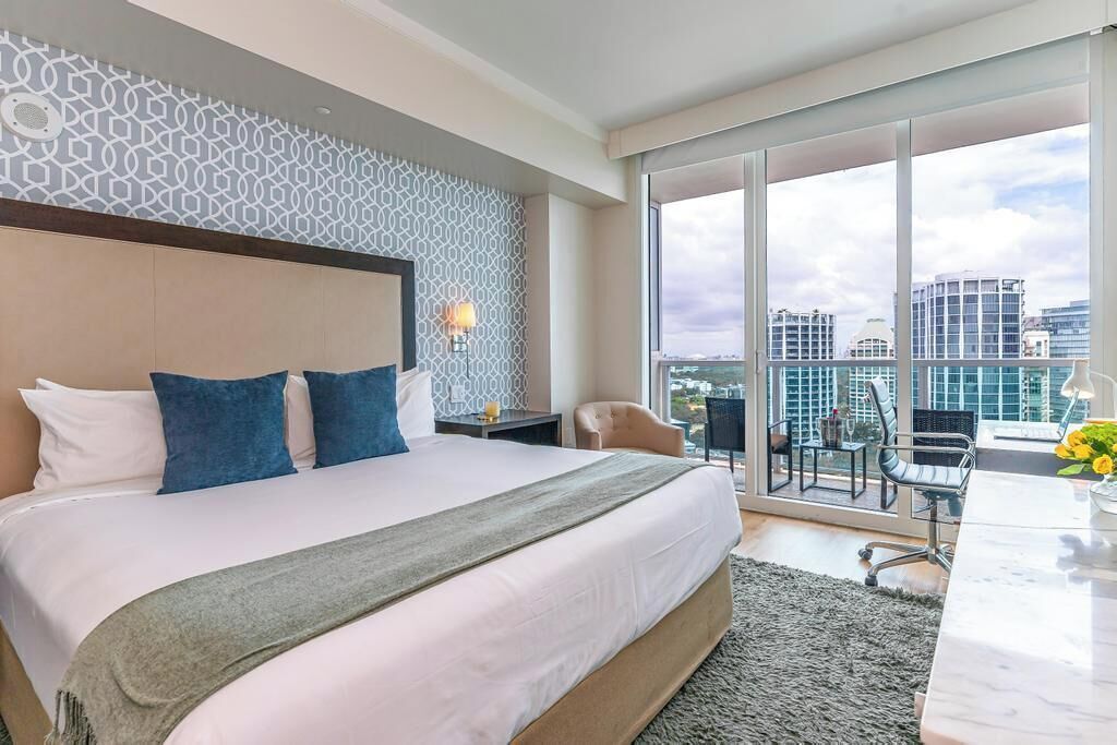 办公桌、熨斗/熨衣板、免费 WiFi、床单