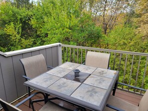 Outdoor dining - New Listing: 2 Bedroom +Loft, 2 bath townhouse in The Galena Territory (Galena)