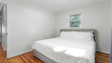 Een strijkplank/strijkijzer, gratis wifi