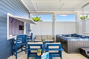 Terrace/patio - Galveston Getaway + Walk to Beach + Hot Tub + Game Room (Galveston)