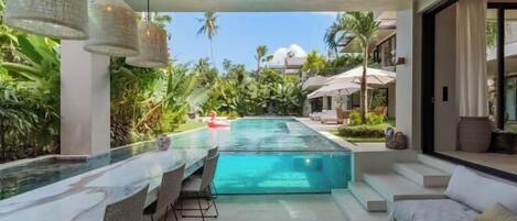 Alberca al aire libre