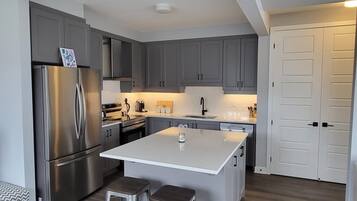 Microwave, stovetop, dishwasher