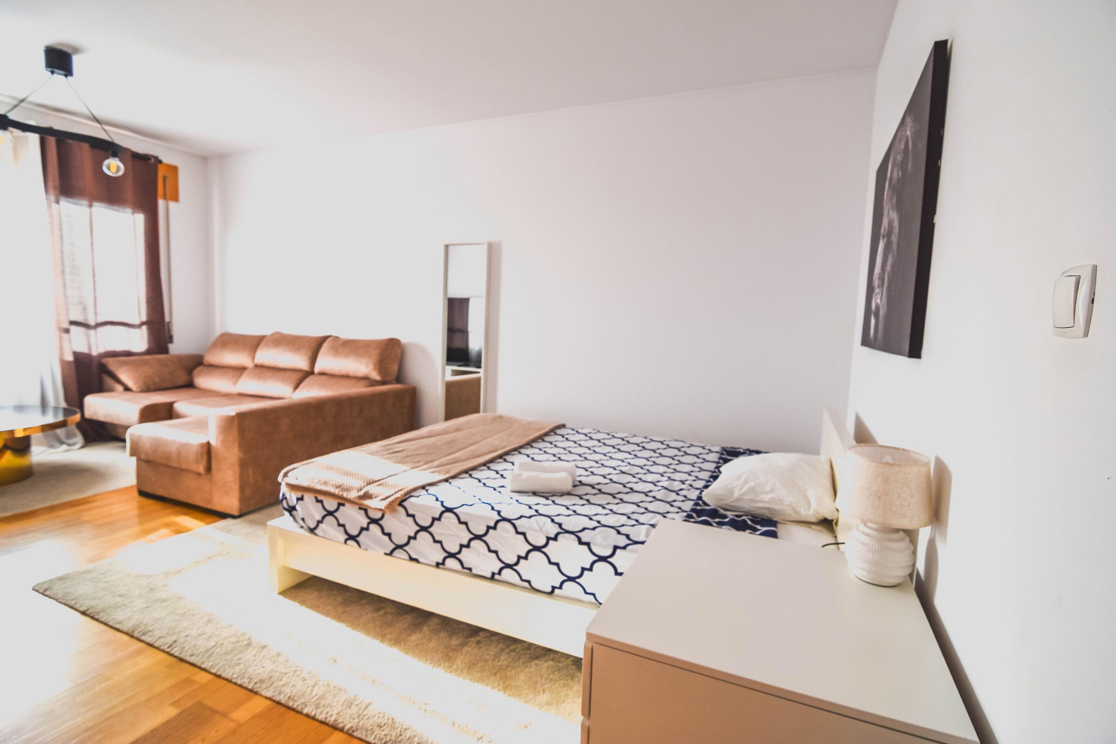 4 chambres, fer et planche à repasser, draps fournis
