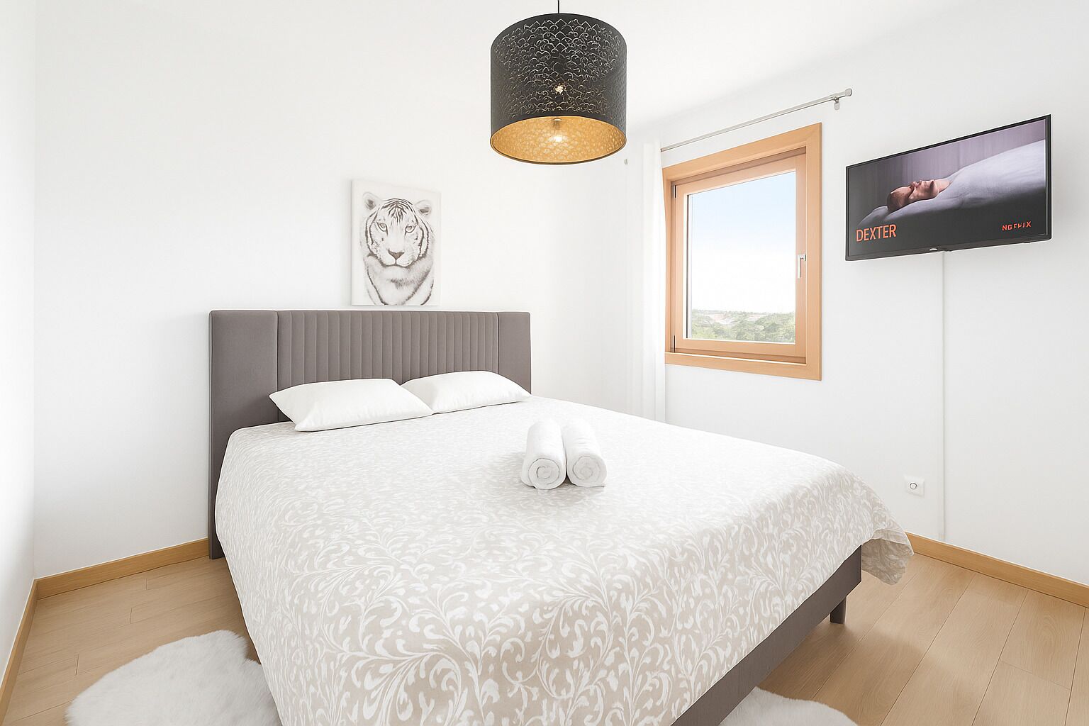 Fer et planche à repasser, draps fournis