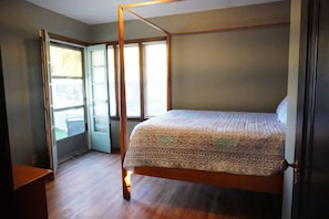 Bügeleisen/Bügelbrett, WLAN, Bettwäsche