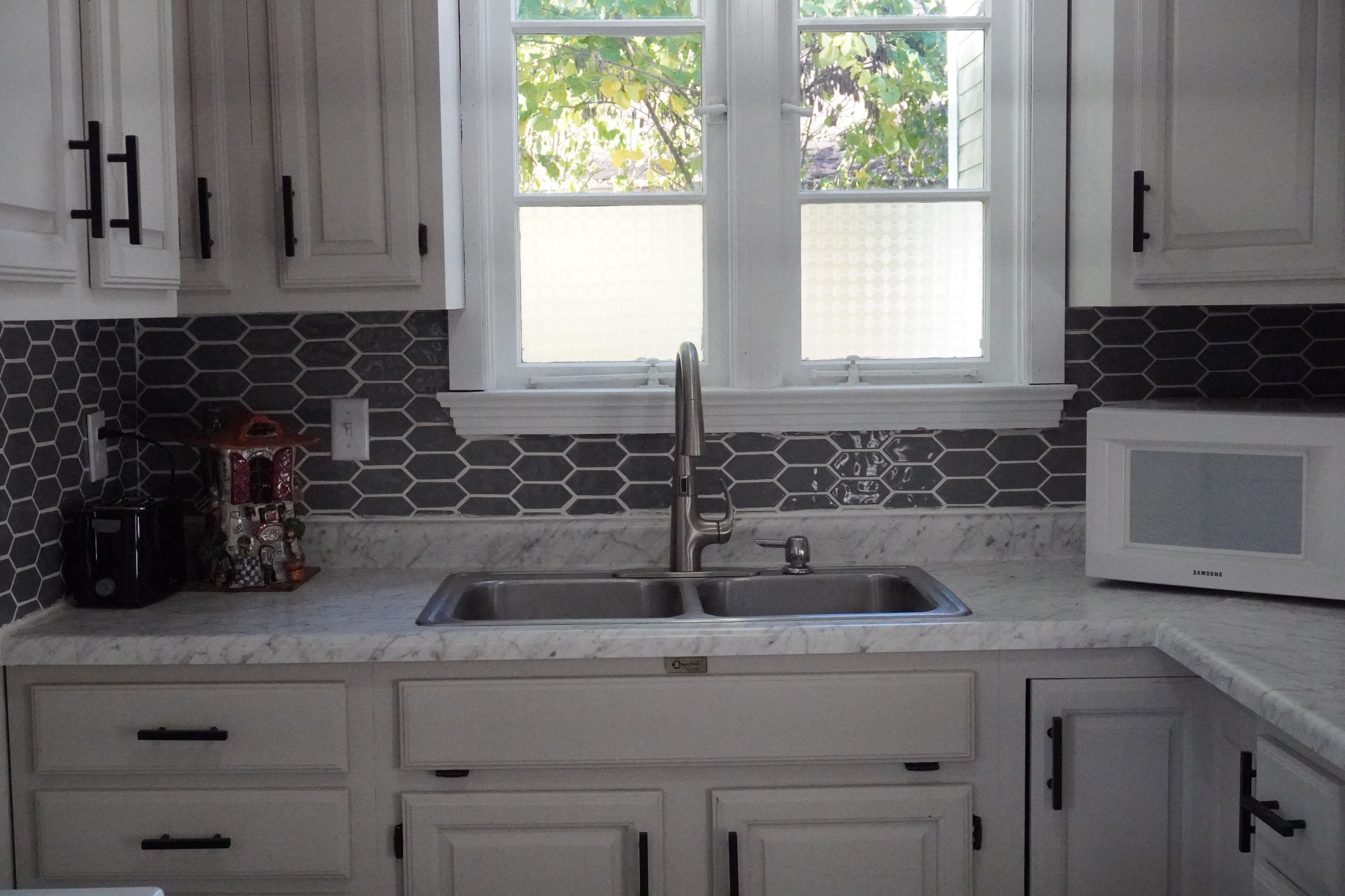 Microondas, horno y placa de cocina