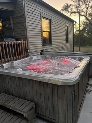 Baignoire à remous extérieure