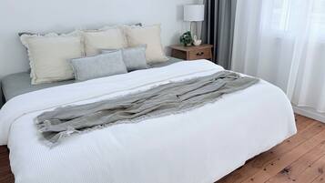 2 habitaciones, escritorio, tabla de planchar con plancha y wifi gratis