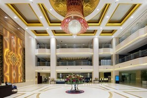 المنشأة من الداخل