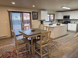 Dining - 3-bedroom house in Pueblo West amazing quiet golf course community location (Pueblo West)