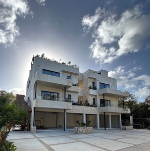 Exterior - Tulum Sky Oasis – Chic Penthouse + Plunge Pool (Tulum)