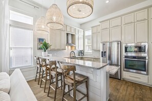 ميكروويف، فرن، موقد طهي مسطح، غسالة أطباق