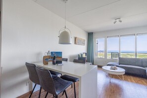 Apartment | Living room - 4 Person Apartment With sea View (De Koog)