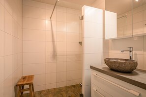Apartment | Bathroom - 4 Person Apartment With sea View (De Koog)