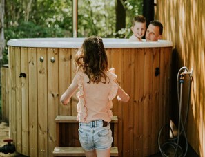 House | View from property - Charming 5-person Bee Lodge in the Woods (Balkbrug)