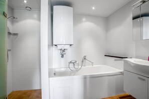 Apartment | Bathroom - 2 Person Apartment With Island View (De Koog)