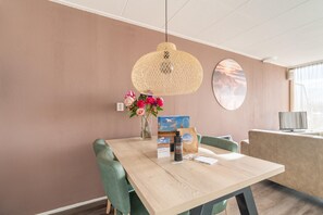 Apartment | Dining - 4-person Apartment With Island View (De Koog)