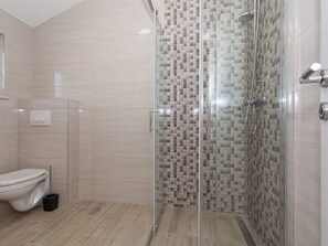 Nhà | Phòng tắm | Buồng tắm vòi sen, máy sấy tóc 