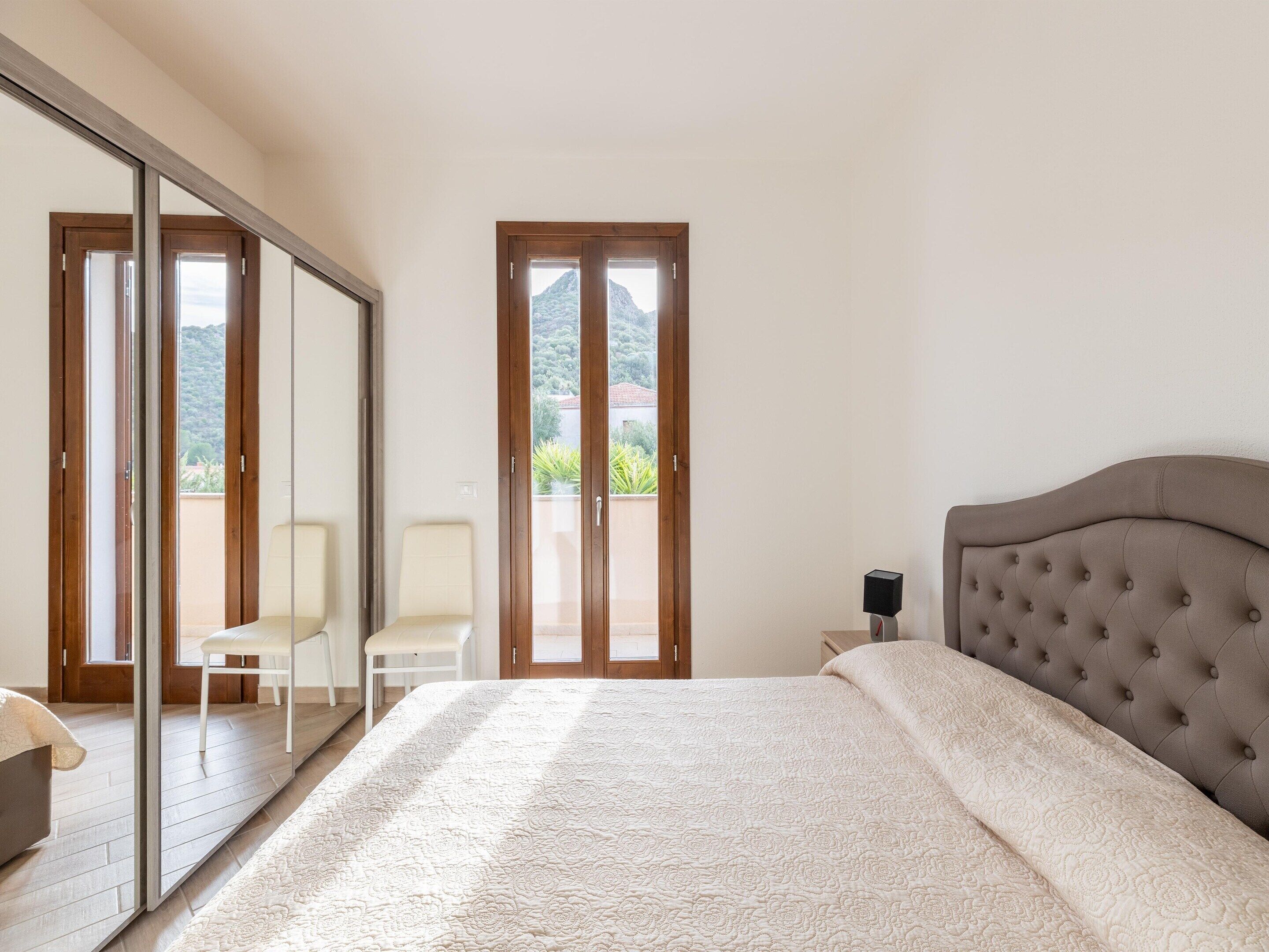 2 bedrooms, individually furnished, bed sheets