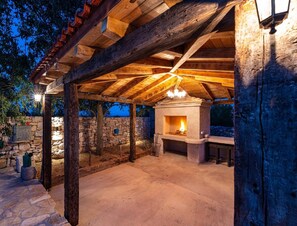 Villa | Terrace/patio - Rustic Villa With Pool Near Krka Park (Stankovci)