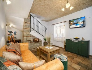 Villa | Wohnzimmer | Kamin