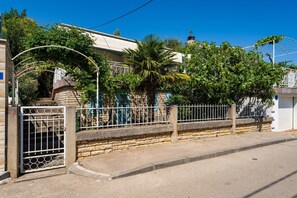 House | Reception - Villa With Infinity Pool, spa (Jasenice)