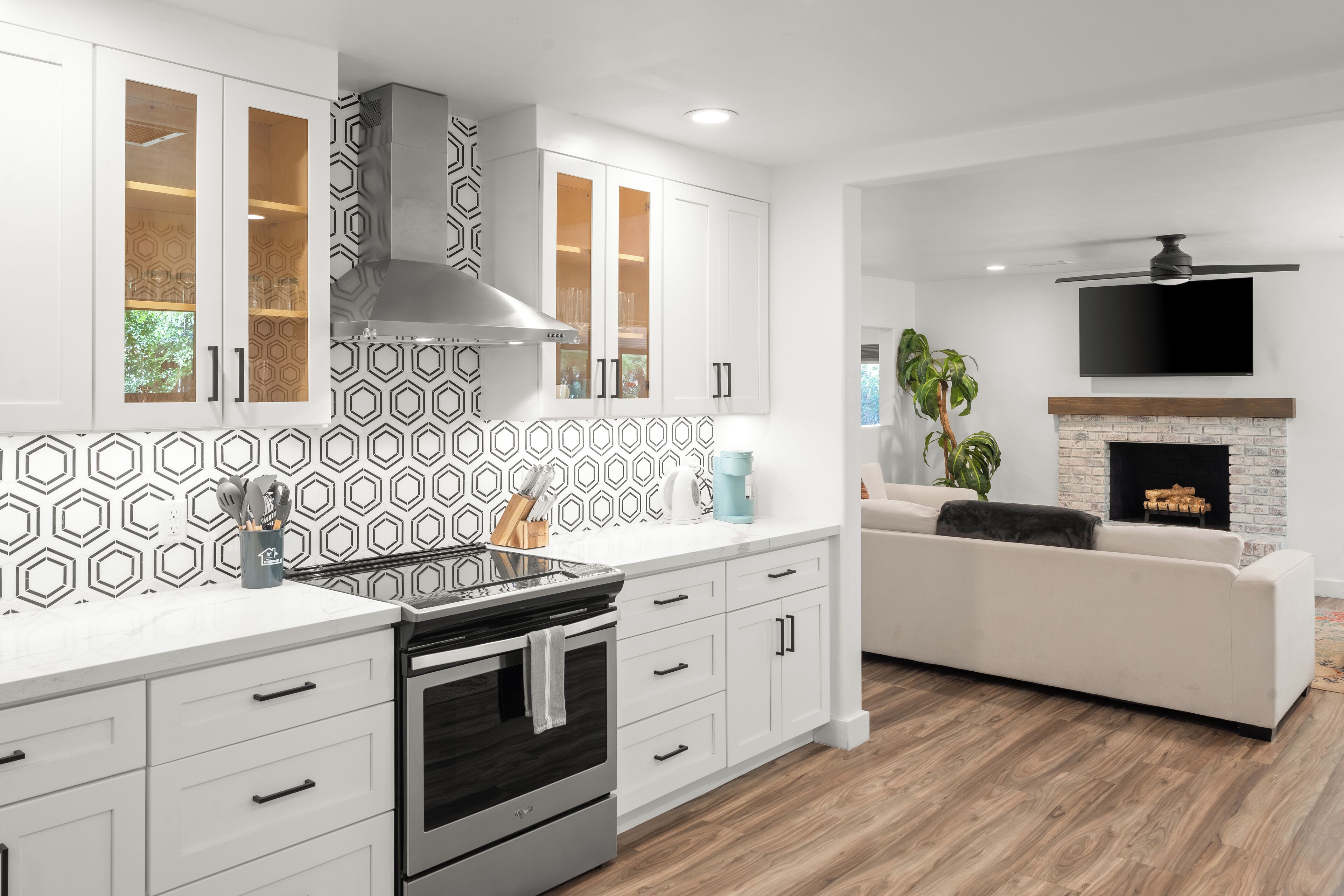 Microwave, oven, stovetop, dishwasher