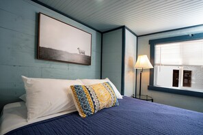 Bügeleisen/Bügelbrett, Reisekinderbett, kostenloses WLAN, Bettwäsche