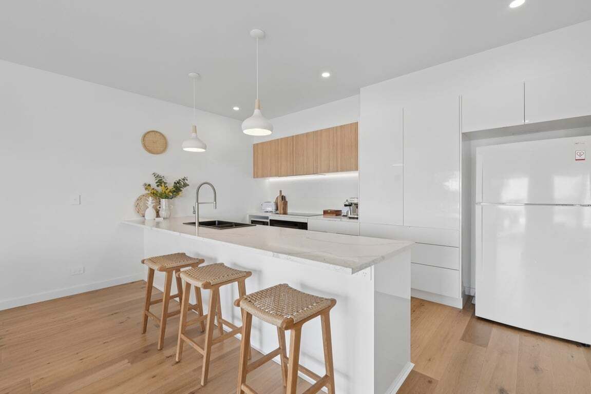 ثلاجة، ميكروويف، فرن، غسالة أطباق