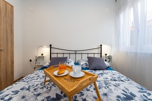 Apartment - MY Dalmatia - Apartment Nikita With Private Pool (Sibenik)