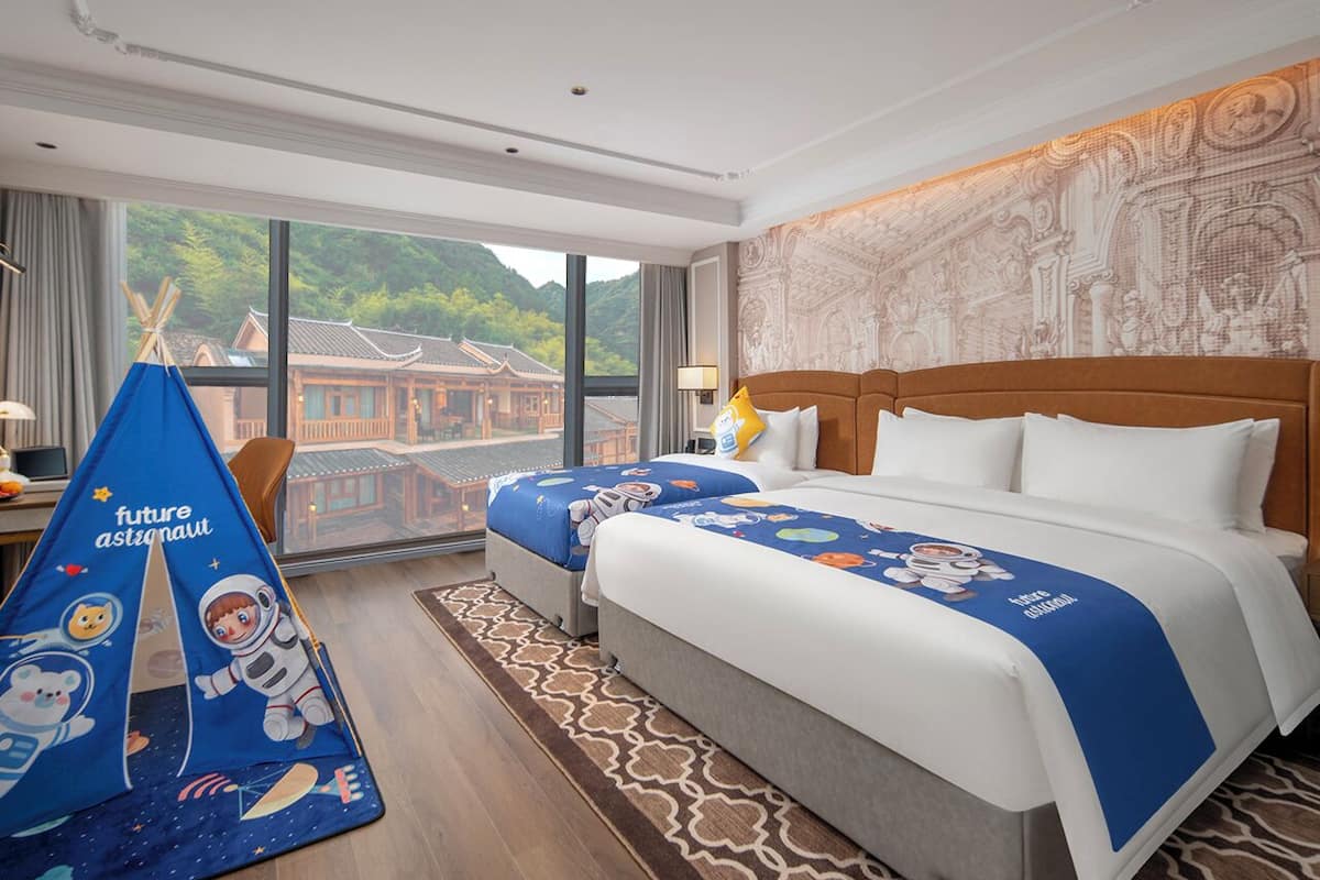 Minibar y ropa de cama