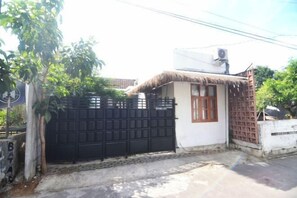Exterior - Bring in House Yogyakarta (Mantrijeron)