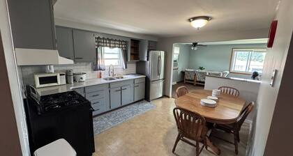 Spacious 4-bedroom apartment in cool Cheektowaga with AC