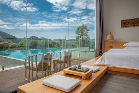 Ropa de cama de alta calidad, minibar, wifi gratis y ropa de cama