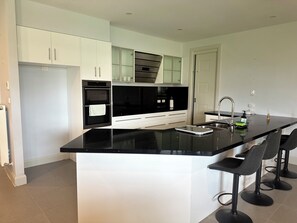 Microwave, oven, stovetop, dishwasher - ALAAYA HOME (Wallan)