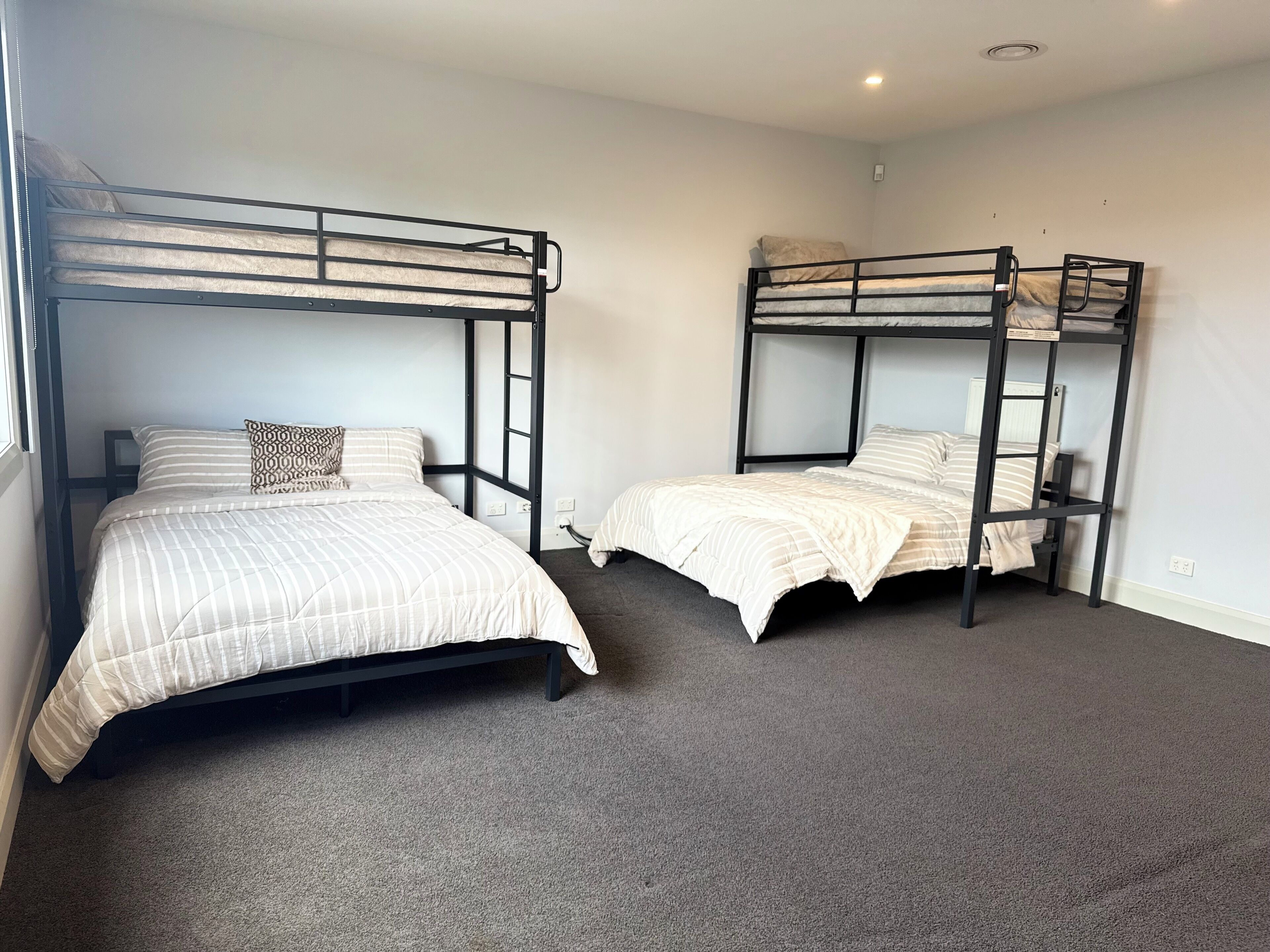 5 Schlafzimmer, Bügeleisen/Bügelbrett, WLAN, Bettwäsche