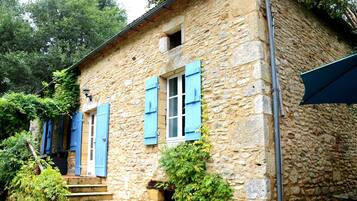 House | Exterior detail