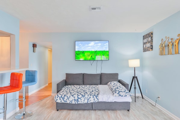 3 bedrooms, iron/ironing board, travel cot, free WiFi