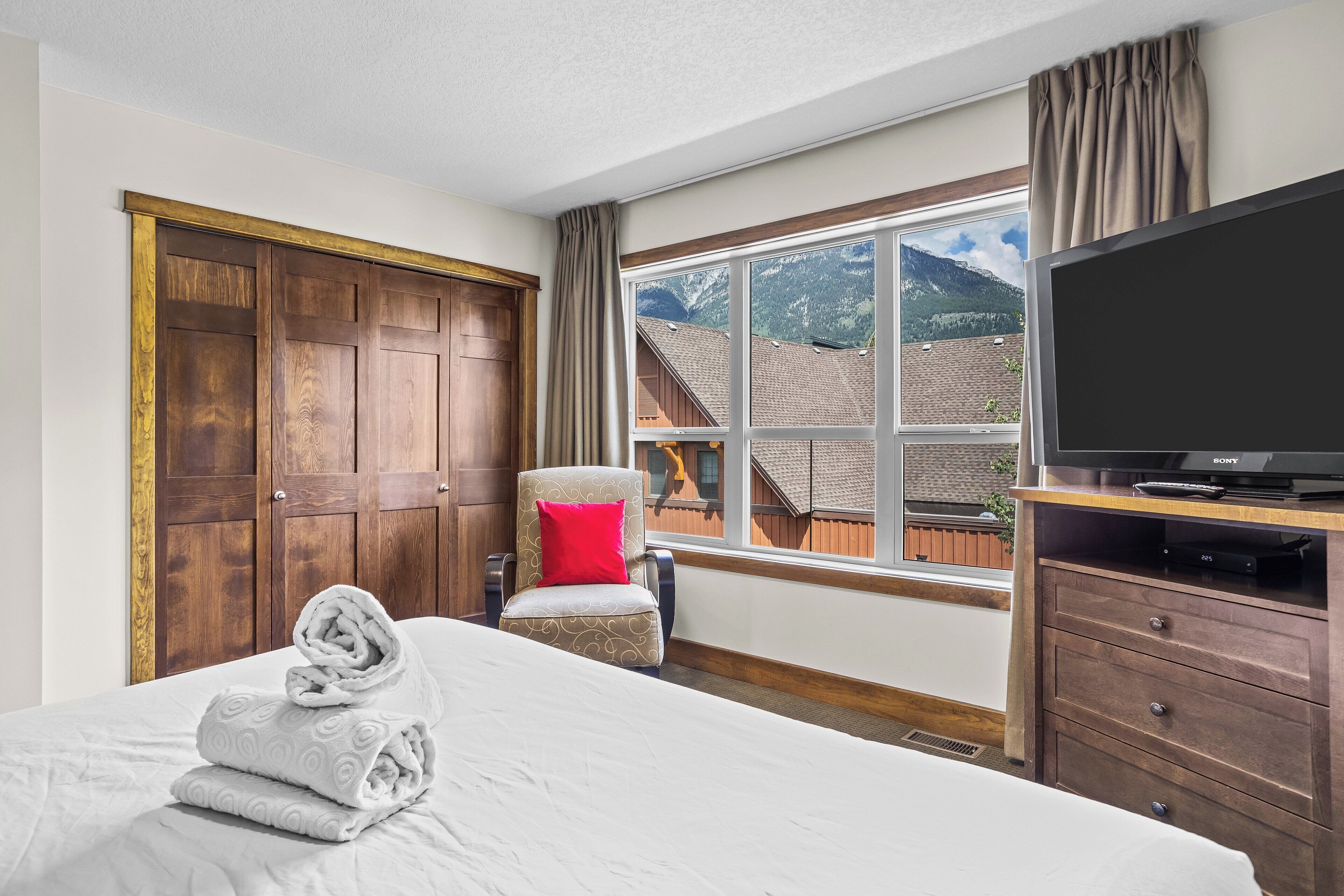 2 bedrooms, desk, iron/ironing board, free WiFi