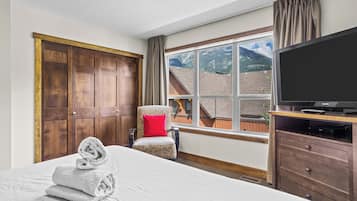 2 sovrum, skrivbord, strykjärn/strykbräda och gratis wi-fi