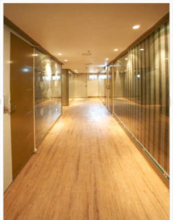 Basic Double Room, City View | Desk, laptop workspace, blackout curtains, iron/ironing board - YesStay (Seoul)