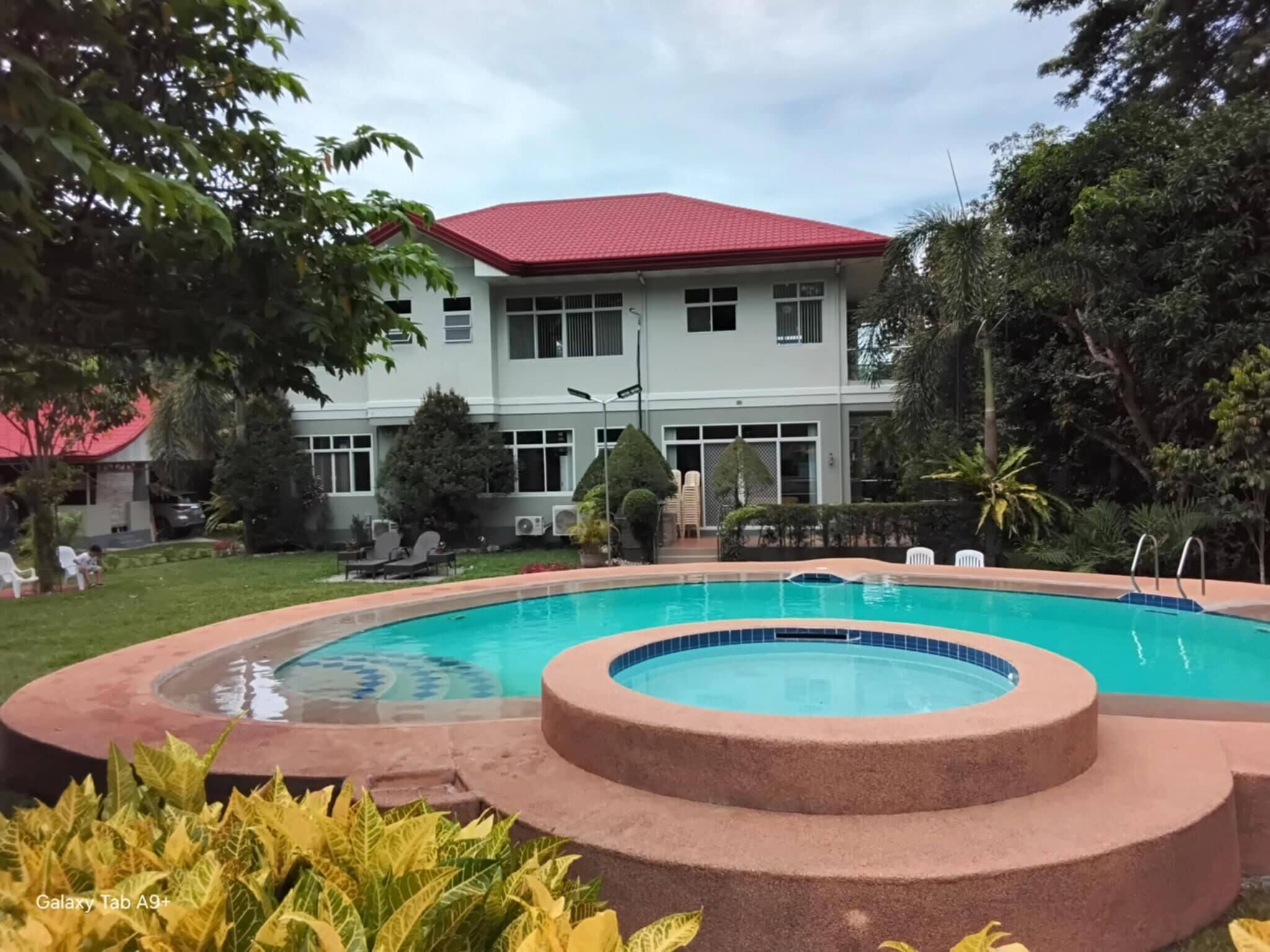 Kamar, 1 kamar tidur, akses difabel, pemandangan kebun | Kolam renang | Kolam renang outdoor