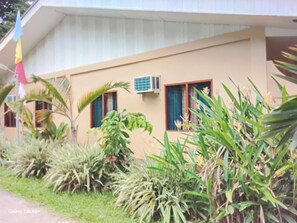 Zimmer, 1 Schlafzimmer, barrierefrei, Gartenblick | Fassade der Unterkunft